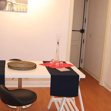 Chez Jacqueline Apartment *